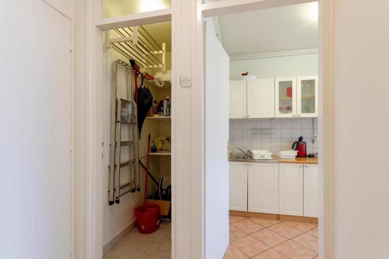 Apartamento Atelier Pula Exterior foto